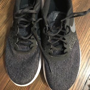 Nike Flex Contact Sneakers